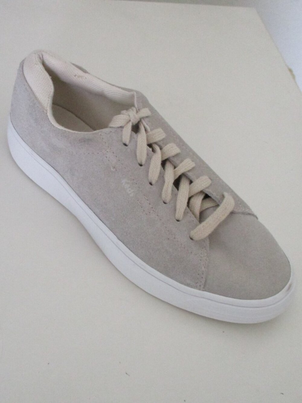 Keds Womens Oyster Suede Lace-up Fashion Sneaker - Size 7M